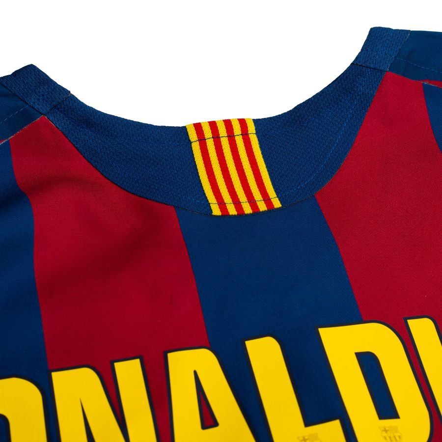 F.C. Barcelona 2005/06 Reissue Ronaldinho