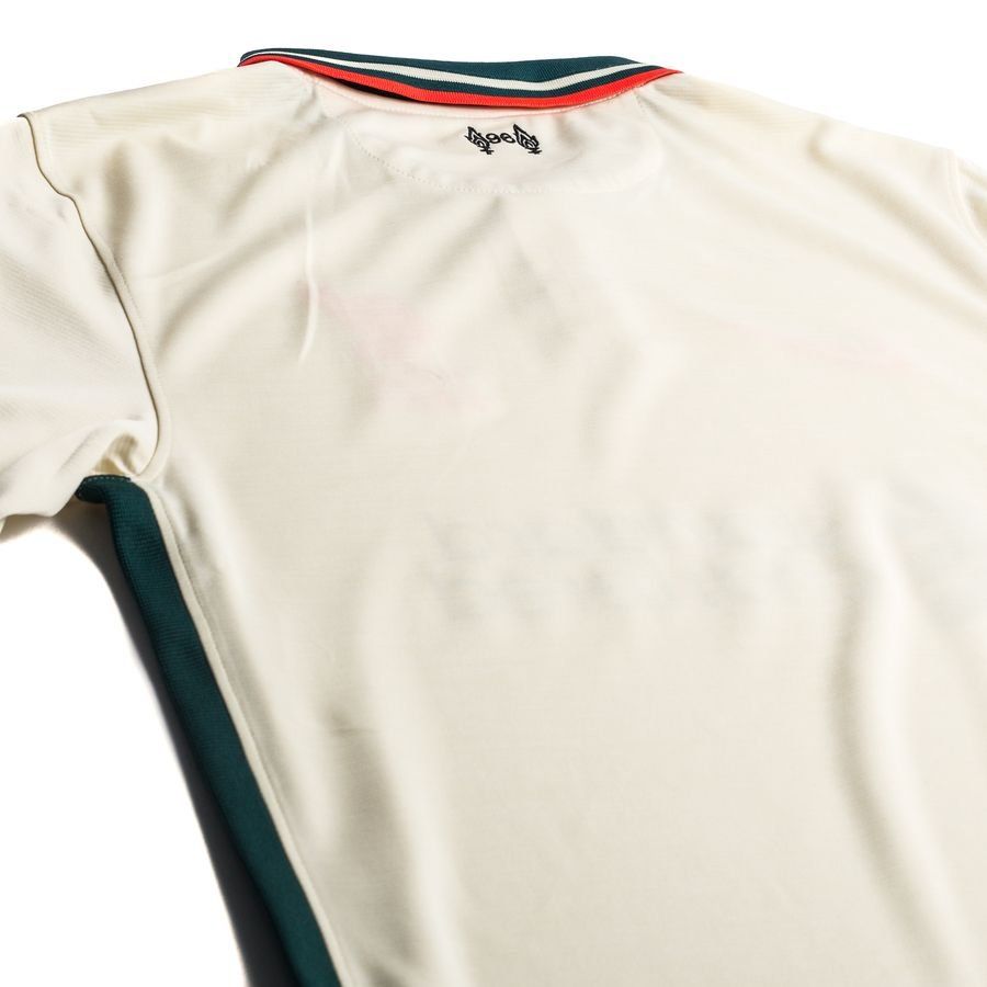 Liverpool 2021/22 Away Kit