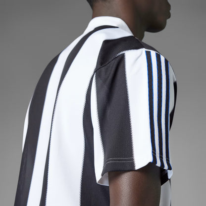 Newcastle United FC 95/96 Home Kit