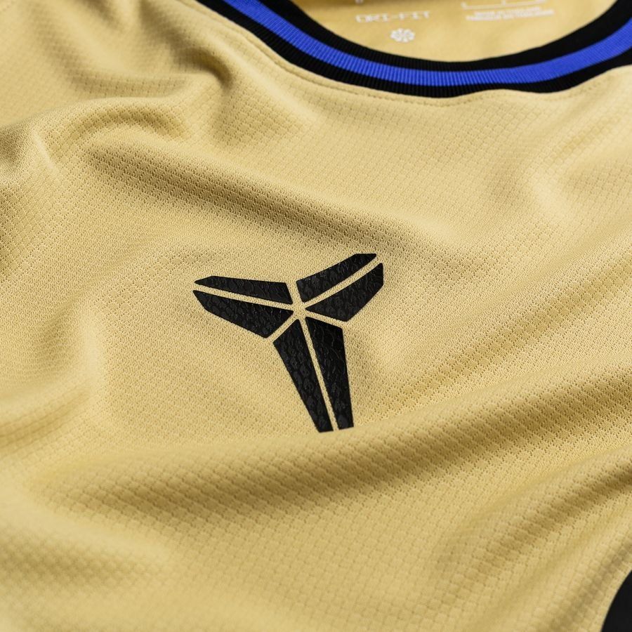 Barcelona 2025/26 Away Kit