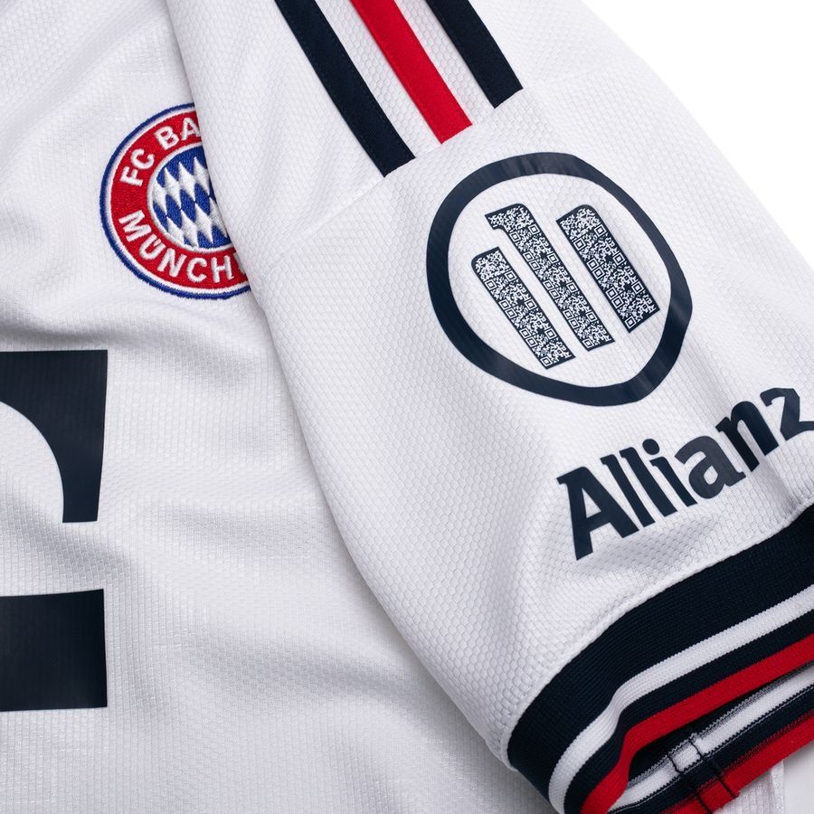 Bayern München 2026/27 Away Kit
